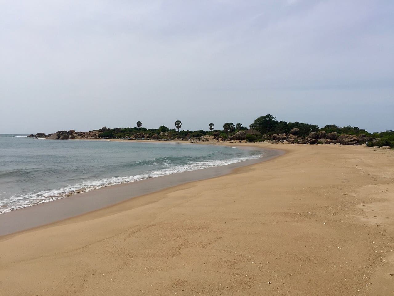 Surf in Sri Lanka - private driver and tour operator